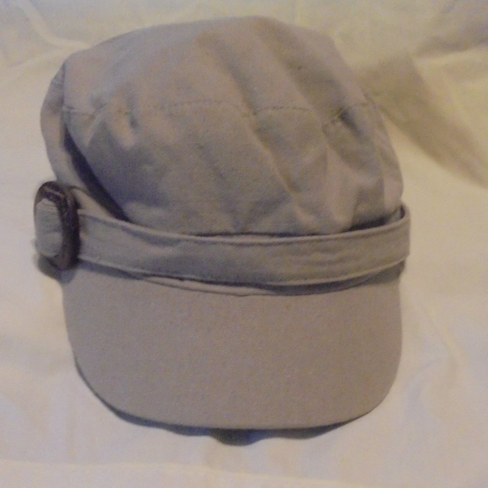 LADY'S HAT